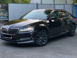 Skoda Superb foto 1