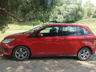 Ford Grand C-MAX foto 2