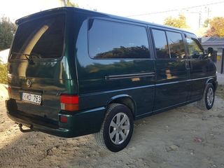 Volkswagen Caravelle foto 7