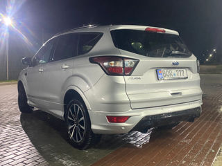 Ford Kuga foto 8