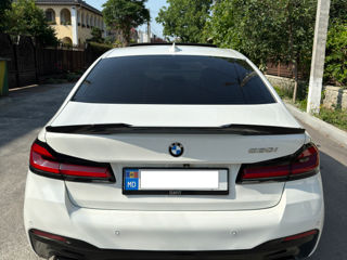 BMW 5 Series foto 3