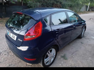 Ford Fiesta foto 5