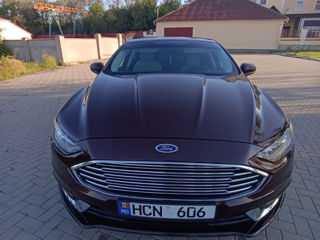 Ford Fusion foto 1