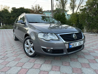 Volkswagen Passat foto 2