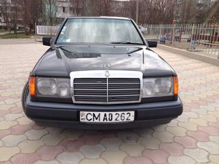 Mercedes Series (W124) foto 10