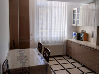 Apartament cu 2 camere, 73 m², Buiucani, Chișinău