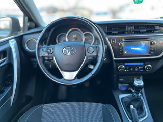 Toyota Auris foto 12