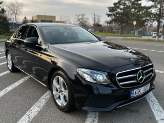 Mercedes E-Class foto 2