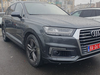 Audi Q7 e-tron foto 8