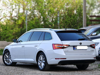 Skoda Superb foto 4