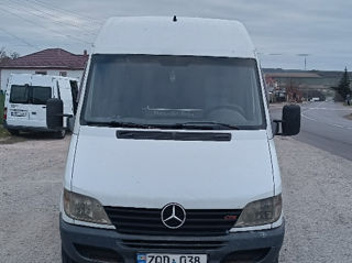 Mercedes 311 CDI foto 3