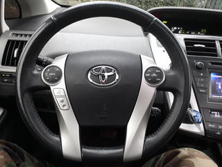 Toyota Prius + foto 2