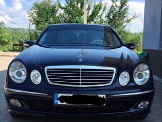 Mercedes E Class foto 1