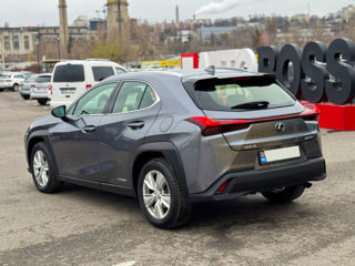 Lexus UX foto 9