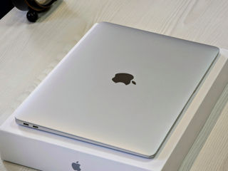 MacBook Air Retina 2019 (Core i5 8210Y/16Gb Ram/256Gb SSD/UHD Graphics/13.3" Retina) foto 12