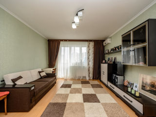 Apartament cu 3 camere, 104 m², Botanica, Chișinău foto 3