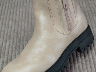 Распродаю новую обувь р-р 37,5-38-39 (кроссовки, туфли, осенние ботинки) foto 7
