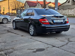 Mercedes C-Class foto 7