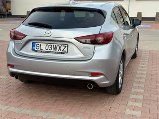 Mazda 3 foto 1