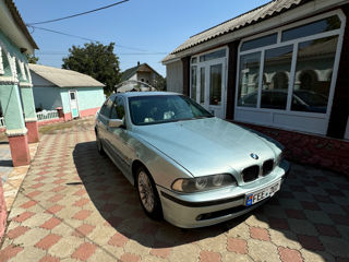 BMW 5 Series foto 3