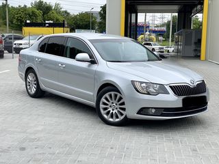 Skoda Superb foto 1