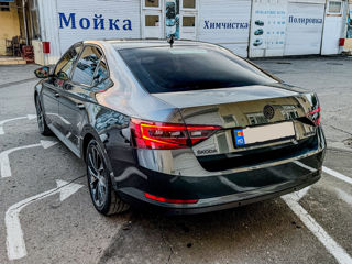 Skoda Superb foto 2