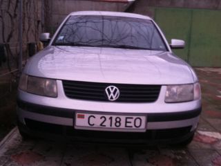 Volkswagen Passat foto 1