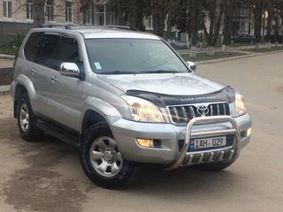 Toyota Land Cruiser Prado foto 2