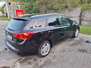 KIA Ceed Sw foto 2