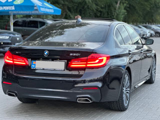 BMW 5 Series foto 3