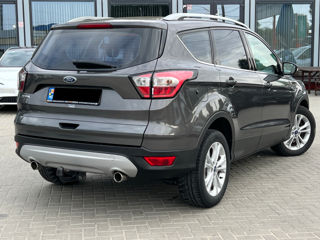 Ford Kuga foto 4