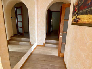 Продается шикарный 2-этажный дом в центре Тирасполя foto 9