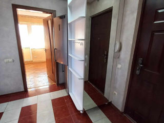 Apartament cu 2 camere, 56 m², Botanica, Chișinău foto 5