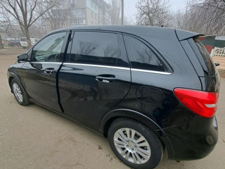 Mercedes B-Class foto 4