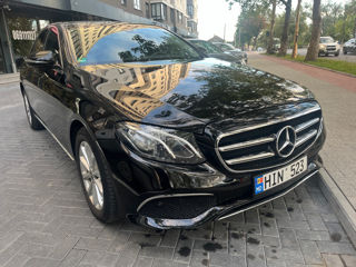 Mercedes E-Class foto 2