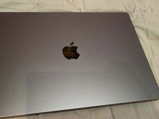 MacBook Pro 16 foto 3