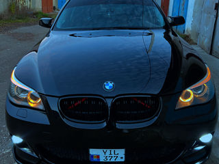 BMW 5 Series foto 1