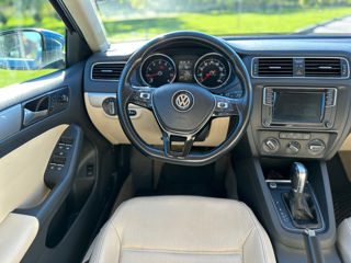 Volkswagen Jetta foto 7