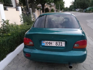 Hyundai Accent foto 3