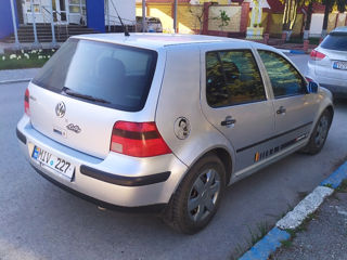 Volkswagen Golf foto 1