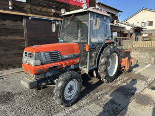 Tractor japonez Kubota GL 418 (42 c.p.)