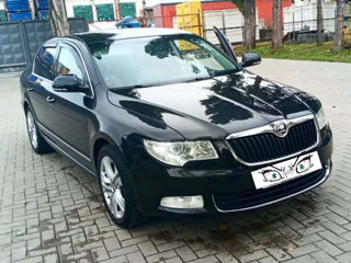 Skoda Superb foto 2