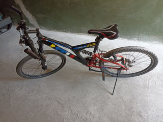 Se vinde bicicletă.