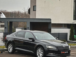 Skoda Superb foto 2