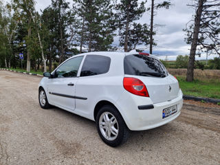 Renault Clio foto 6