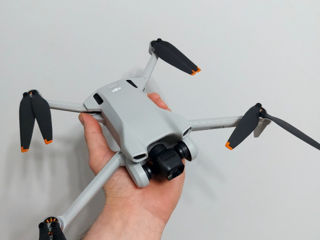 Vind drona DJI mini 3