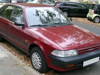 Toyota Carina foto 1