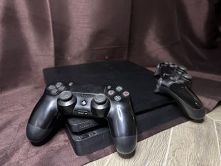 Playstation 4 cu doua manete foto 3