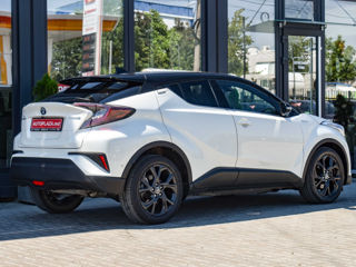 Toyota C-HR foto 2