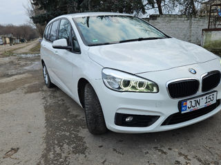 BMW 2 Series Active Tourer foto 2